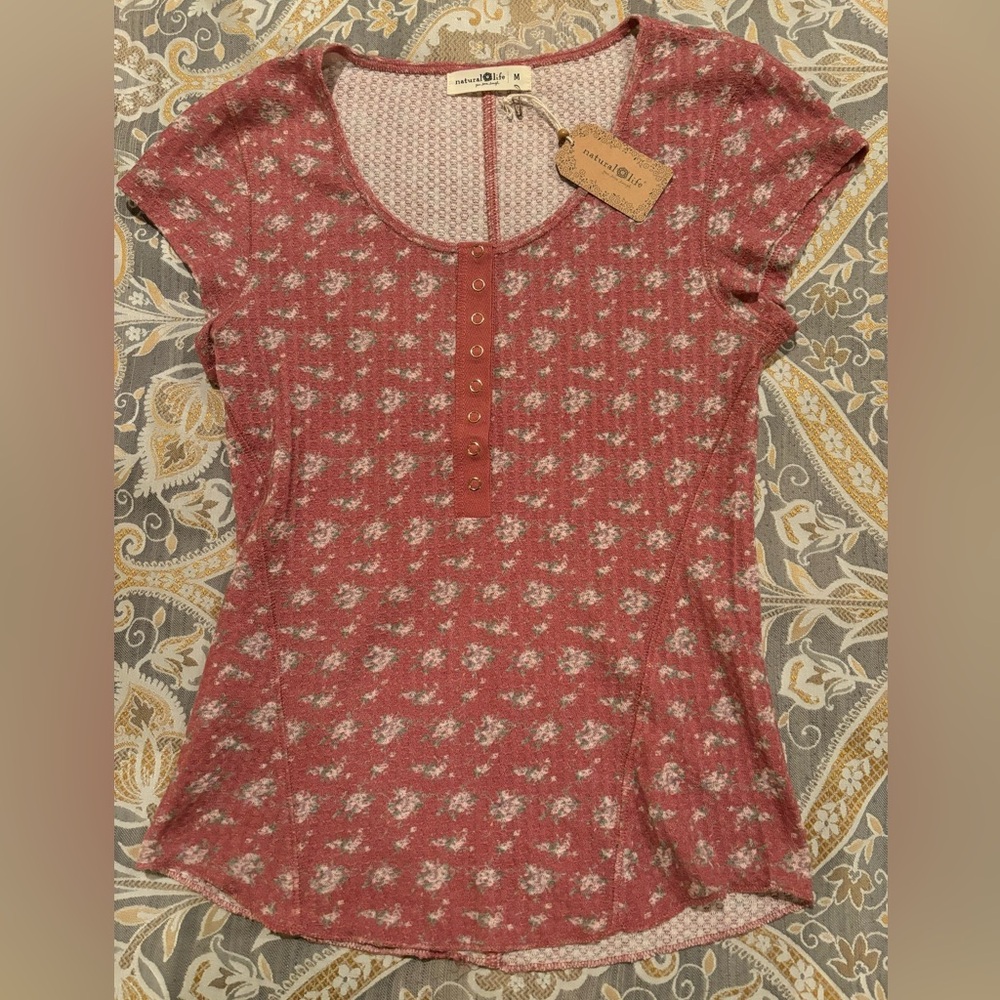 Natural Life Flowers Short sleeves Womens Top Sz M NWTS